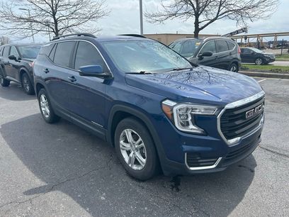 Used 2022 GMC Terrain SLE w/ Driver Convenience Package