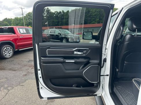 Used 2024 RAM 1500 Laramie AWD/4WD image 18