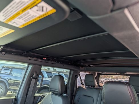 New 2025 Ford Bronco Badlands image 30