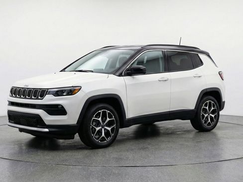 Used 2025 Jeep Compass Limited AWD/4WD image 3