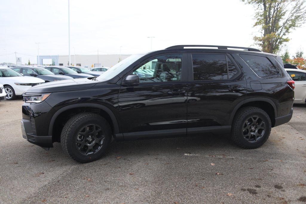 New 2026 Honda Pilot TrailSport image 8