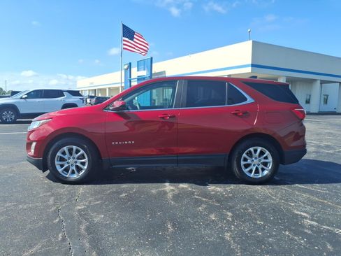Used 2021 Chevrolet Equinox LT FWD image 2