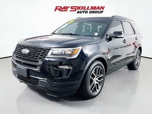 Used 2018 Ford Explorer Sport w/ Equipment Group 401A AWD/4WD image 3