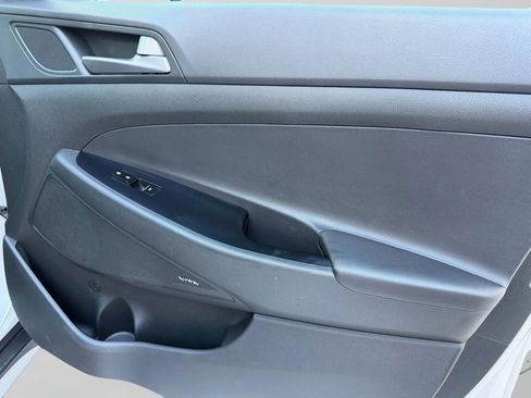 Used 2017 Hyundai Tucson Limited image 8