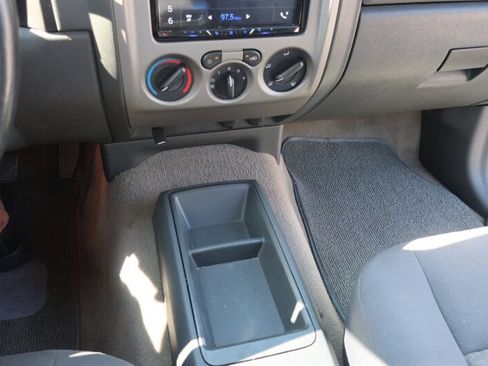 Used 2004 GMC Canyon SLE image 22