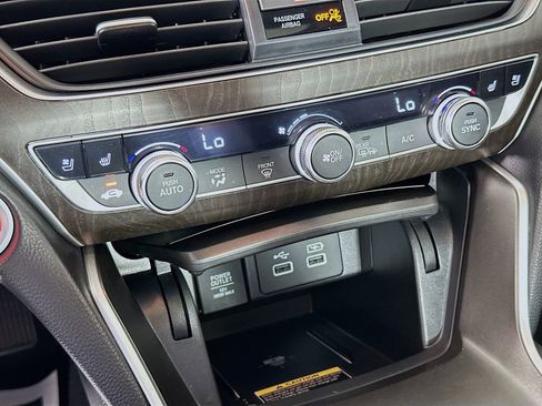 Used 2022 Honda Accord Touring image 16