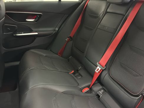 Used 2025 Mercedes-Benz C 43 AMG 4MATIC Sedan image 30