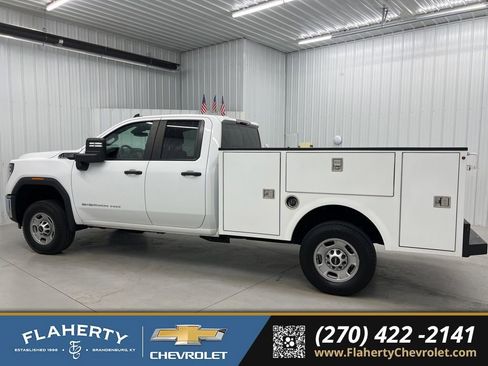 Used 2024 GMC Sierra 2500 Pro w/ Convenience Package AWD/4WD image 5