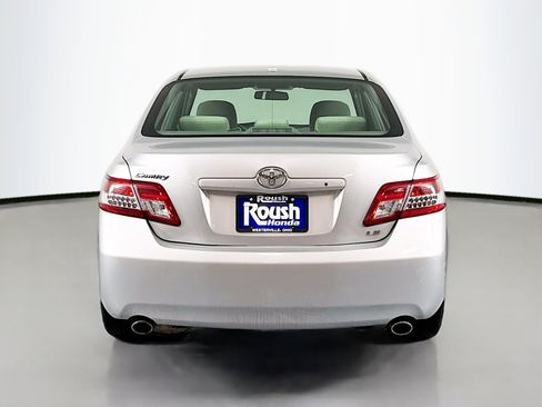 Used 2011 Toyota Camry LE w/ LE Extra-Value Pkg image 6
