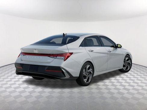 New 2026 Hyundai Elantra Limited image 4