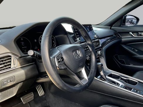 Used 2020 Honda Accord Sport image 12