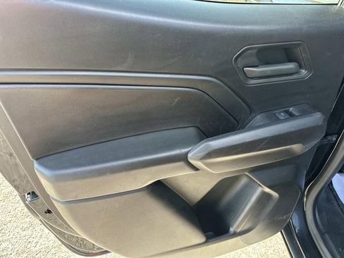 Used 2024 Chevrolet Colorado W/T RWD image 32