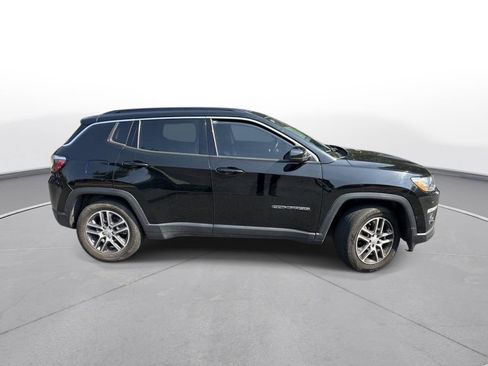 Used 2020 Jeep Compass Latitude FWD image 5