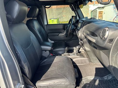 Used 2016 Jeep Wrangler Unlimited Sport w/ Quick Order Package 24S AWD/4WD image 32