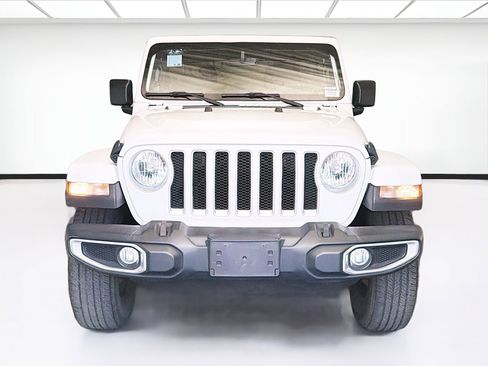 Used 2023 Jeep Wrangler Unlimited Sahara w/ Cold Weather Group AWD/4WD image 2