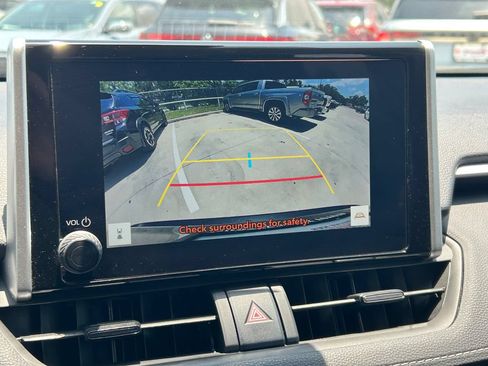 Used 2025 Toyota RAV4 XLE w/ Convenience Package FWD image 32