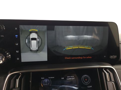 Used 2024 Lexus LX 600 4WD w/ Appearance Package image 26