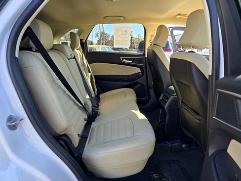 Used 2021 Ford Edge SEL w/ Convenience Package image 32