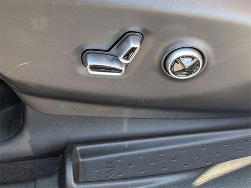 New 2026 Chrysler Pacifica Pinnacle image 14