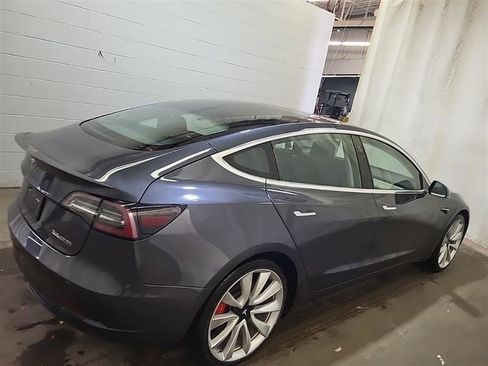 Used 2018 Tesla Model 3 Performance image 8