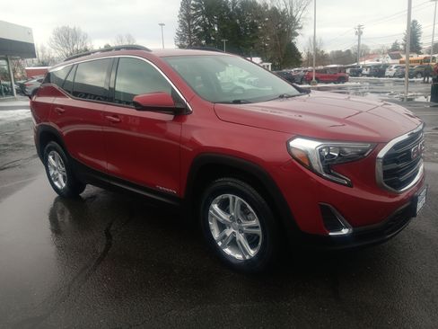 Used 2018 GMC Terrain SLE w/ Driver Convenience Package image 7