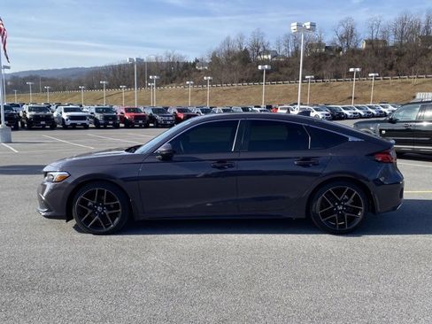 Used 2023 Honda Civic Sport Touring image 2