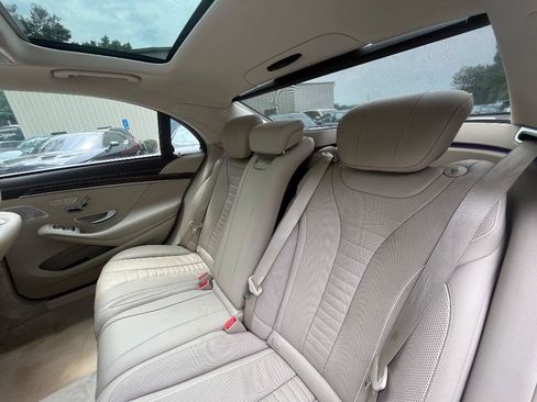 Used 2017 Mercedes-Benz S 550 4MATIC Sedan image 20