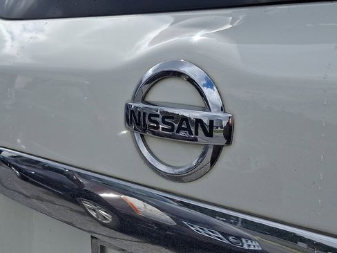 Used 2018 Nissan Pathfinder SV image 29