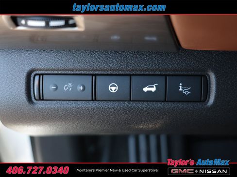 Used 2024 Nissan Pathfinder Platinum AWD/4WD image 30