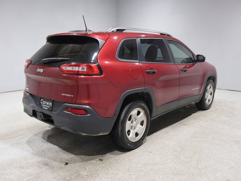Used 2017 Jeep Cherokee Sport AWD/4WD image 2