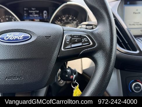 Used 2018 Ford Escape SE w/ SE Sync 3 Package FWD image 17