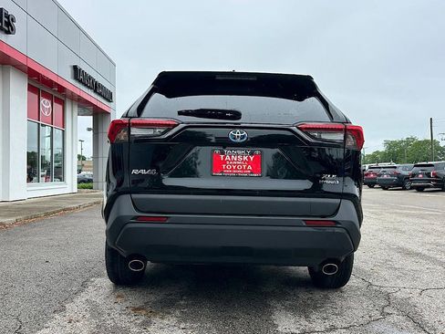 Certified 2022 Toyota RAV4 XLE AWD/4WD image 4