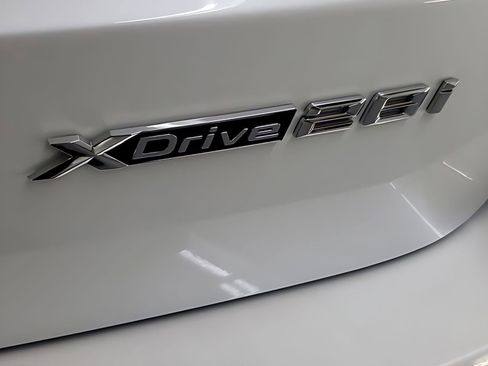 Used 2025 BMW X1 xDrive28i w/ Convenience Package image 25