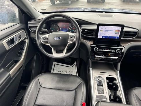 Used 2023 Ford Explorer Limited w/ Equipment Group 301A image 19