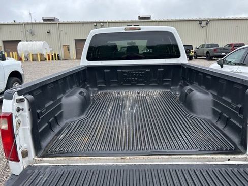 Used 2011 Ford F250 XL w/ XL Value Pkg AWD/4WD image 4