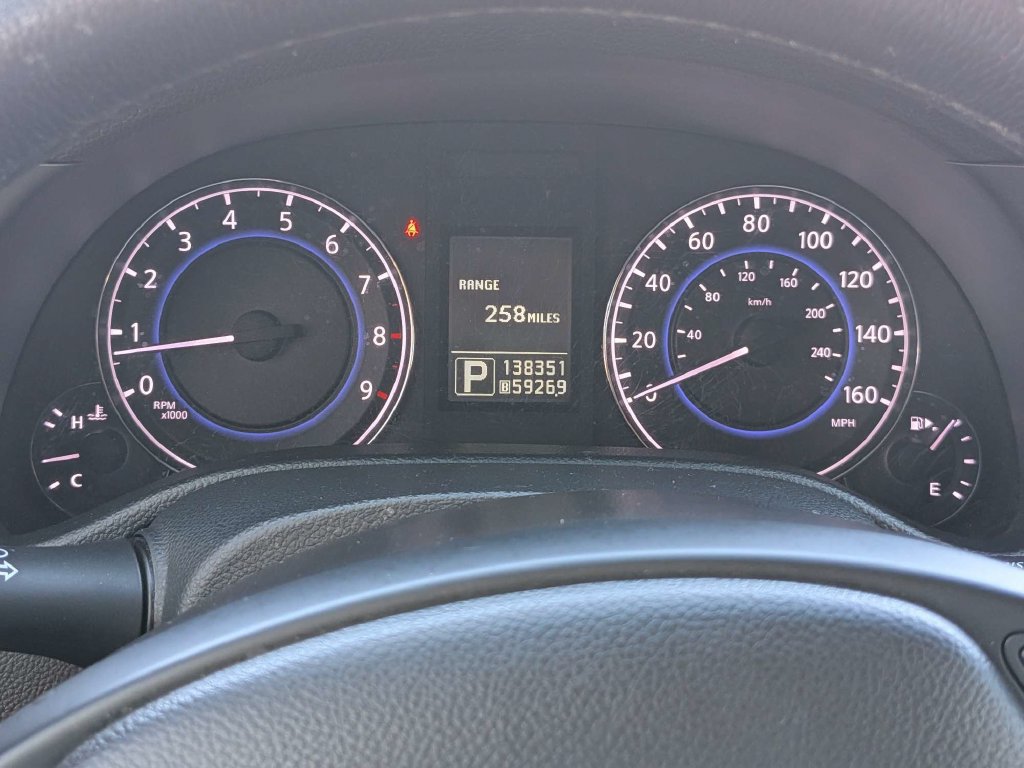 Used 2015 INFINITI Q40 w/ Navigation Package RWD image 23