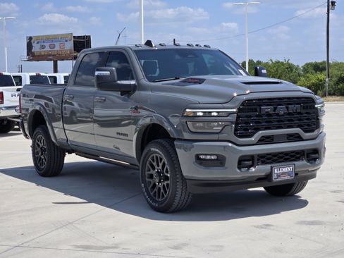 New 2026 RAM 2500 Limited AWD/4WD image 3
