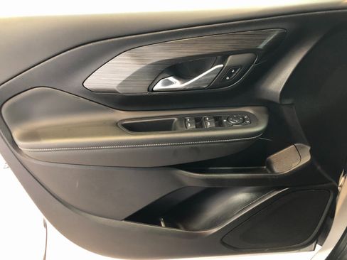 Used 2024 GMC Terrain SLE w/ Driver Convenience Package image 36