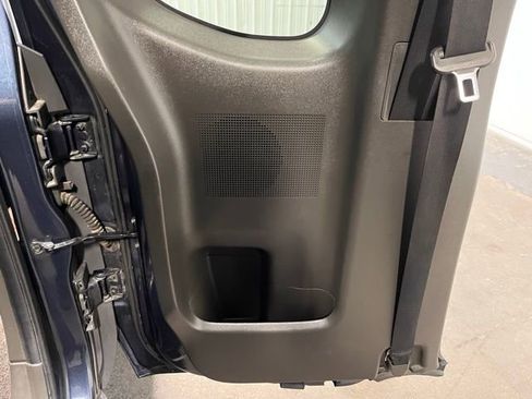 Used 2015 Nissan Frontier Desert Runner image 16