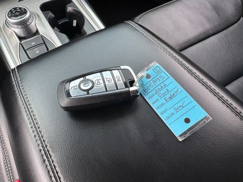 Used 2022 Ford Explorer Limited AWD/4WD image 68