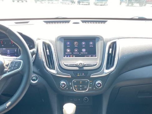 Used 2023 Chevrolet Equinox LT FWD image 19