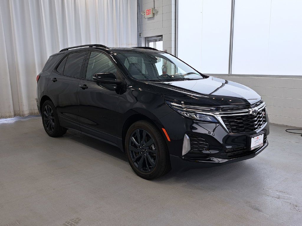Used 2023 Chevrolet Equinox RS w/ RS Leather Package FWD image 4
