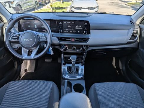 Certified 2026 Kia Seltos LX FWD image 16