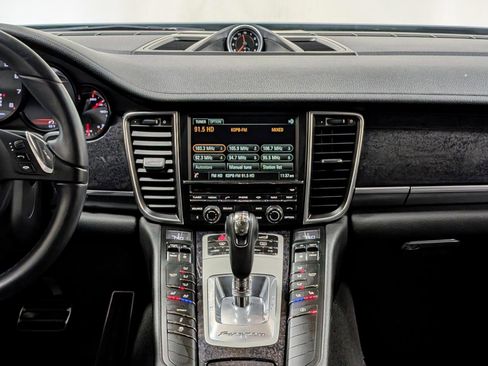 Used 2014 Porsche Panamera 4 image 28