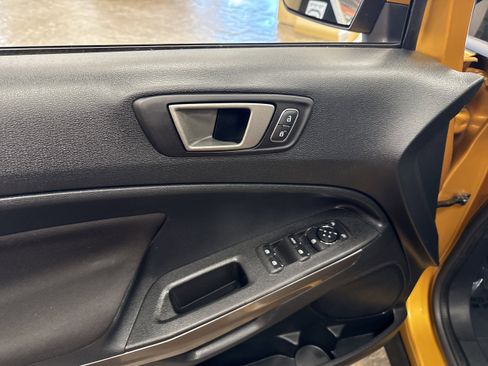 Used 2021 Ford EcoSport SE image 28