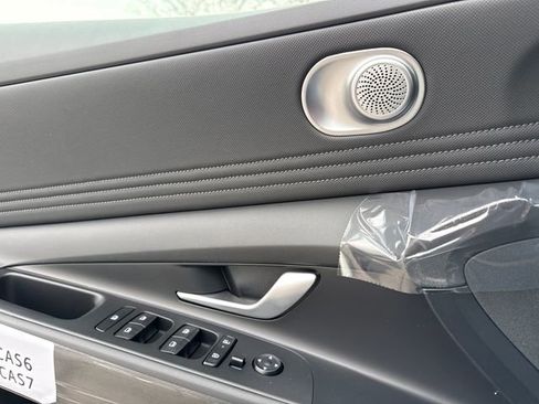 New 2026 Hyundai Elantra Limited image 31