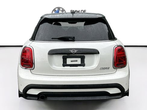 Used 2023 MINI Cooper 4-Door Hardtop FWD image 6