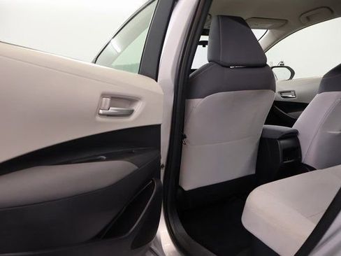 Used 2020 Toyota Corolla LE image 26