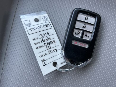 Used 2016 Honda Odyssey SE image 38