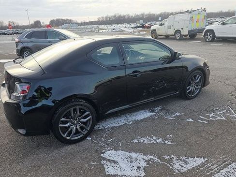 Used 2016 Scion tC Base image 1